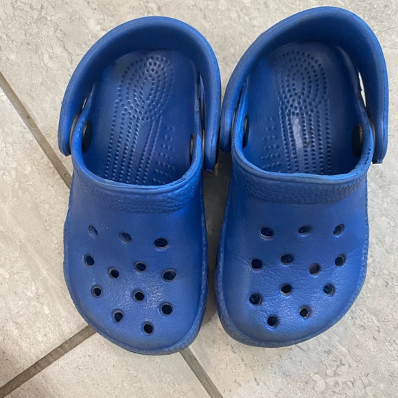 Toddler Boy Croc Type Shoes - Picture 7 of 7